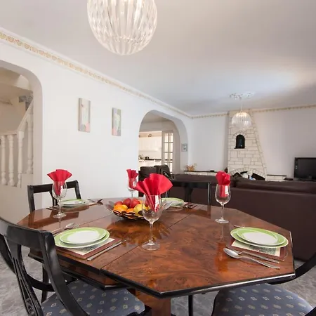 Villa Salvaje - Callao Salvaje